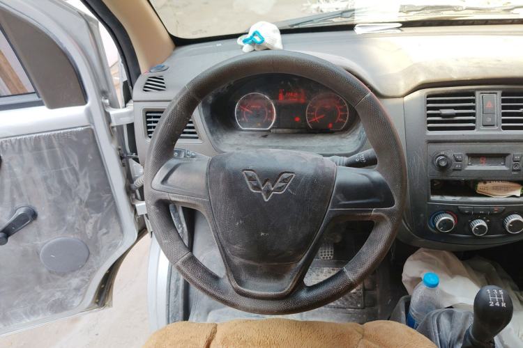 Used Wuling Rongguang S 2023 1.5L Base Version 5/7 Seats Steering Wheel