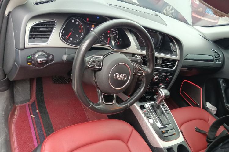 Used Audi A4L 2016 35 TFSI Collector's Edition Automatic Standard Model Center Console