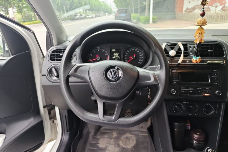 Used Volkswagen Polo 2016 1.4L Manual Fashion Model
