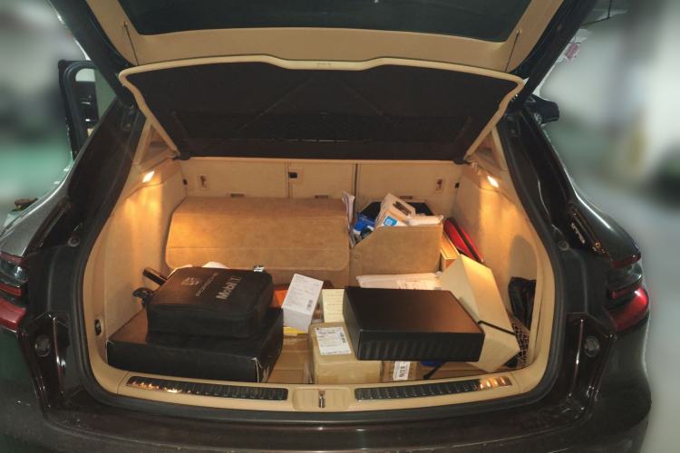 Used Porsche Macan 2016 Macan 2.0T Trunk