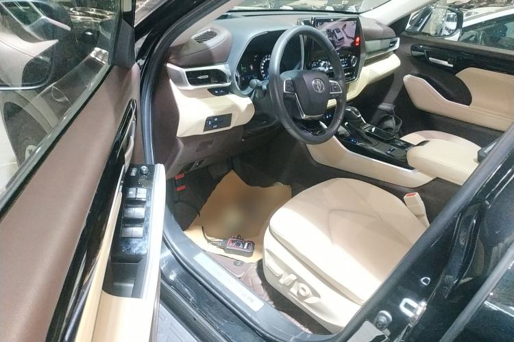 Used Toyota Highlander 2022 Dual-Engine 2.5L Four-Wheel Drive Prestige Version 7 Seats Driver Seat