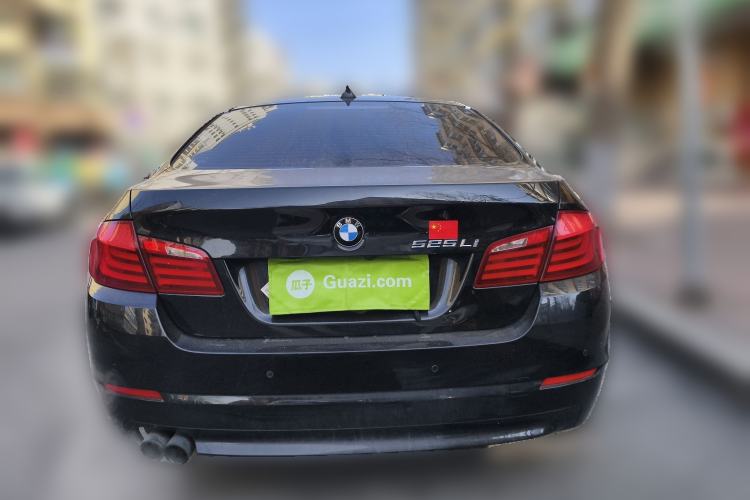 Used BMW 5 Series 2013 525Li Luxury Model
