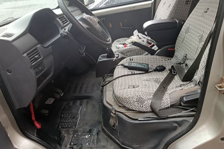 Used Wuling Zhiguang 2015 1.2L S Practical Model LSI
