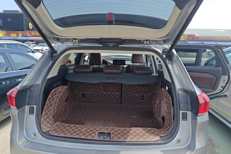 Used Wey VV6 2020 2.0T Two-Wheel Drive Smart Enjoyment+