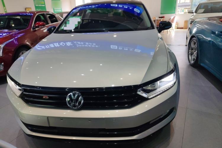 Used Volkswagen Magotan 2019 330TSI DSG Luxury Model China V Standard Front