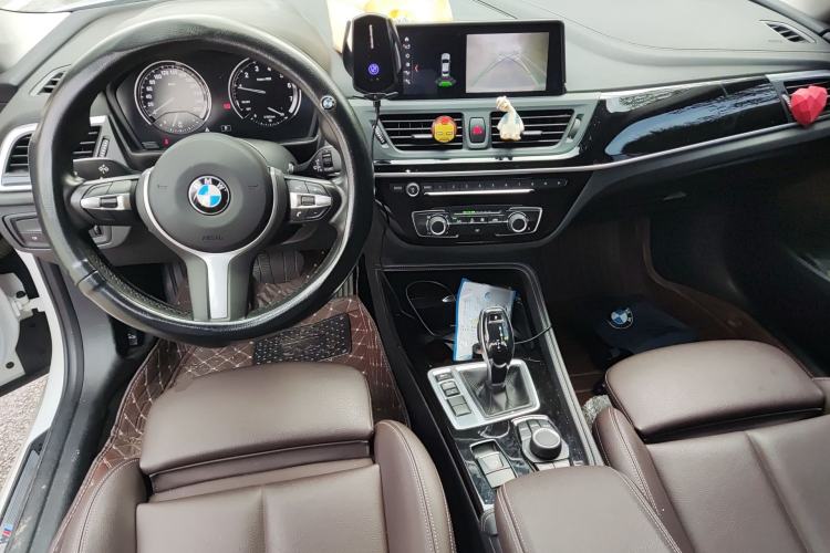 Used BMW 1 Series 2020 120i M Sport Package Center Console