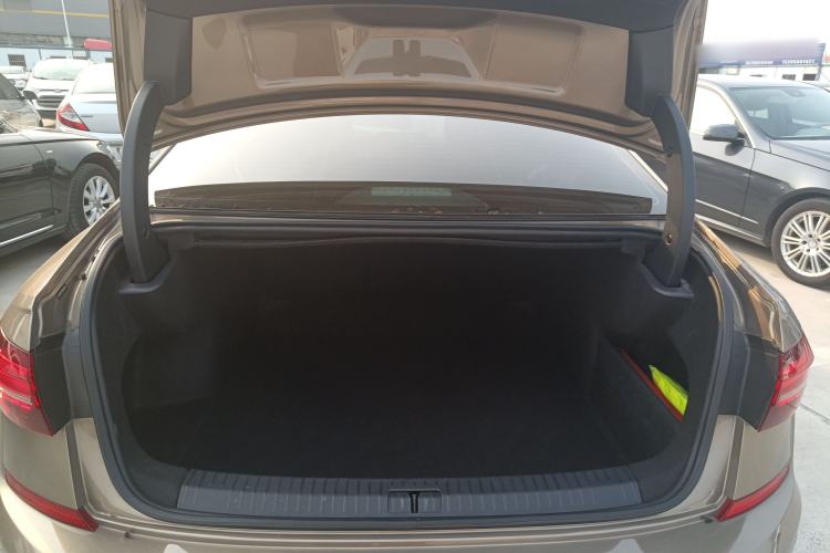 Used Volkswagen Passat 2019 330TSI Luxury Edition China VI Standard