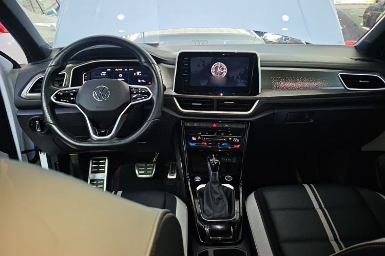 Used Volkswagen T-ROC 2023 300TSI DSG Two-Wheel-Drive Chen Guang Edition
