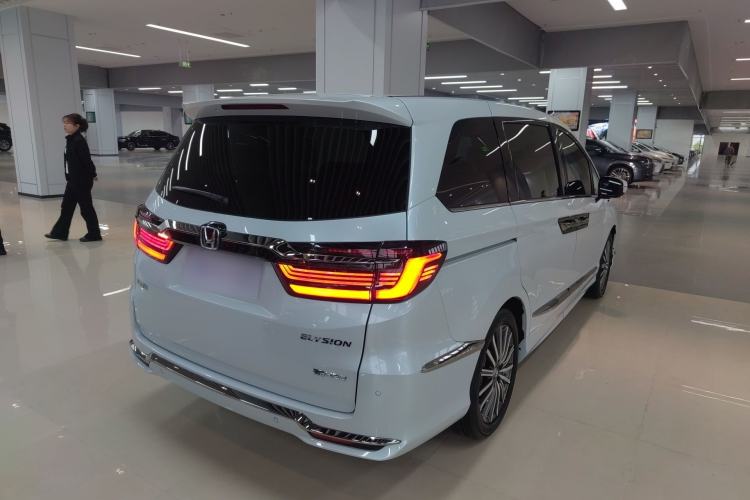 Used Honda Elysion 2024 2.0L eHEV Luxury Edition Rear Right 45 Deg