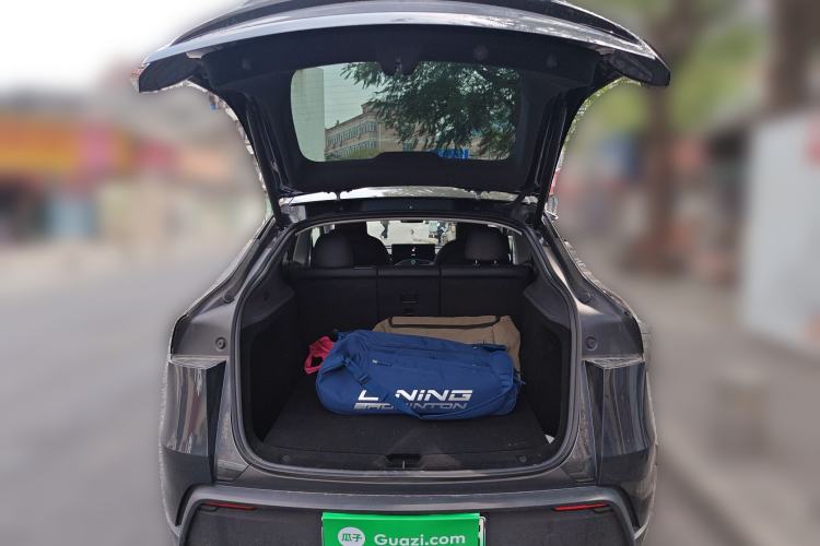 Used Tesla Model Y 2025 Rear-Wheel-Drive Version Trunk