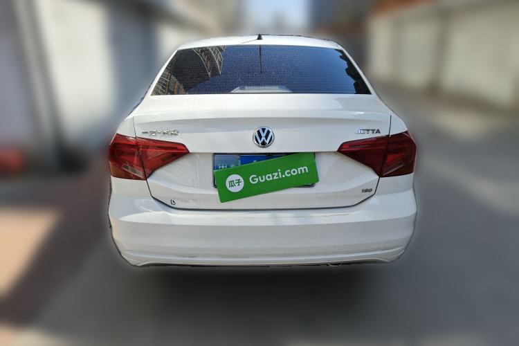 Used Volkswagen Jetta 2017 1.5L Manual Fashion Edition
