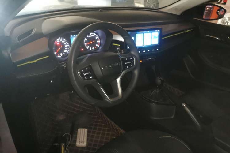 Used Roewe i5 2021 1.5L Manual Platinum Edition