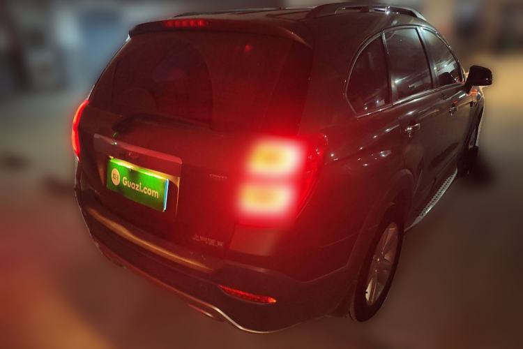 Used Chevrolet Captiva 2015 2.4L 4x4 Flagship Edition 7-Seater
