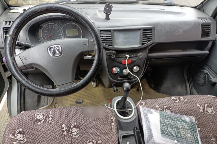 Used BAIC Weiwang 306 2011 1.3L base model 7 seats

