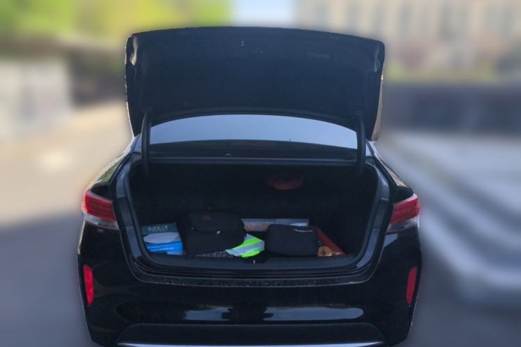 Used Kia K5 New Energy 2018 2.0L ZhiZun Edition
