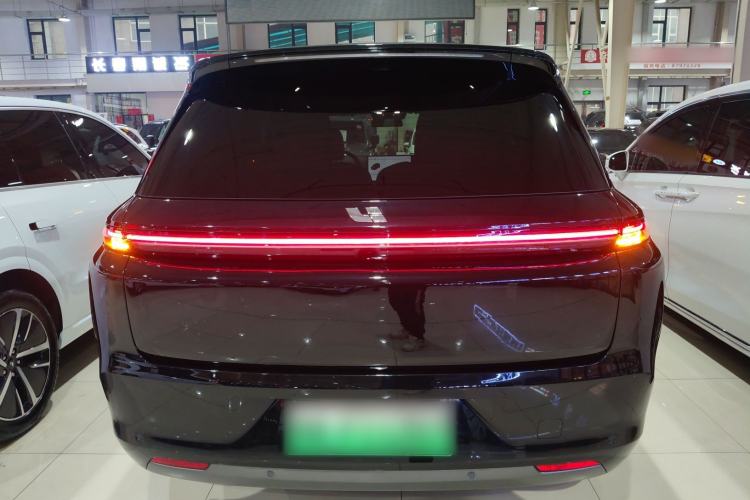 Used Li Auto L8 2023 Pro Model
