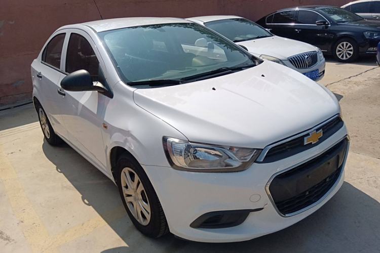 Used Chevrolet Aveo Sonic 2014 Sedan 1.4 SL MT Comfort Edition