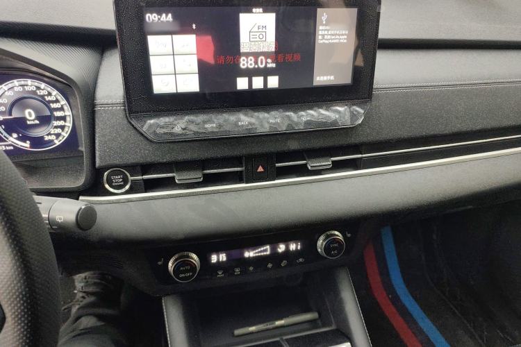 Used Mitsubishi Outlander 2023 1.5T CVT Four-Wheel Drive Prestige Edition 7 Seats
