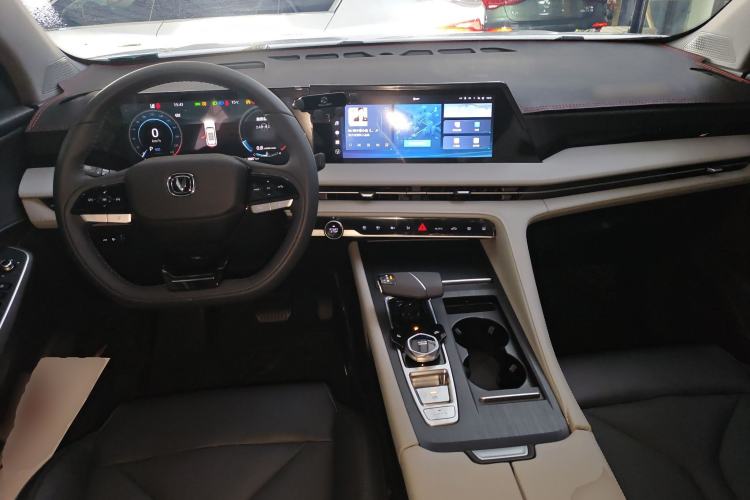 Used CHANGAN CS75 PLUS 2025 Model, 3rd Generation Champion Edition 1.5T Jinghang Version
