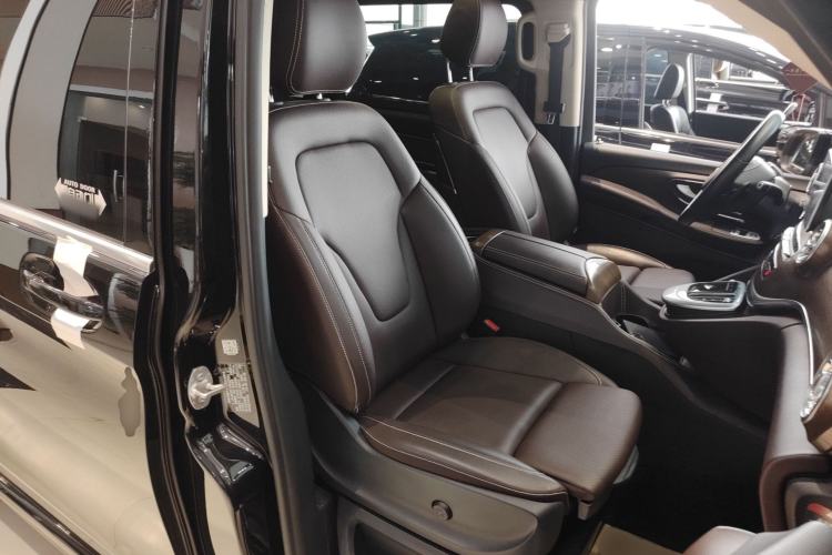 Used Mercedes-Benz V-Class 2022 V 260 L Long Wheelbase Prestige Edition Right Front Seat