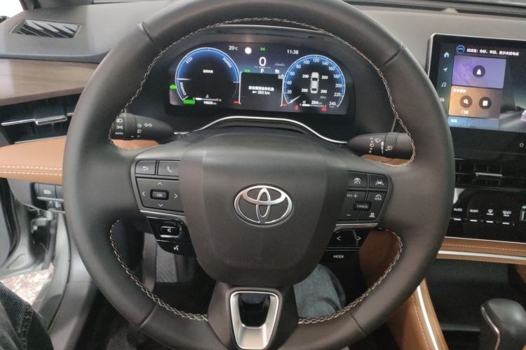 Used Toyota Avalon 2024 Dual-Motor 2.0L Luxury Edition