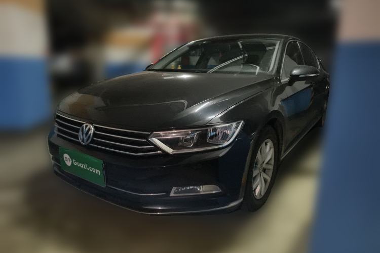 Used Volkswagen Magotan 2017 330TSI DSG Comfort Model