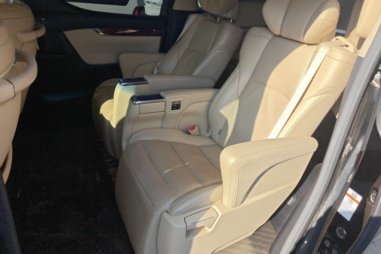 Used Toyota Alphard 2019 Dual-Engine 2.5L Luxury Edition