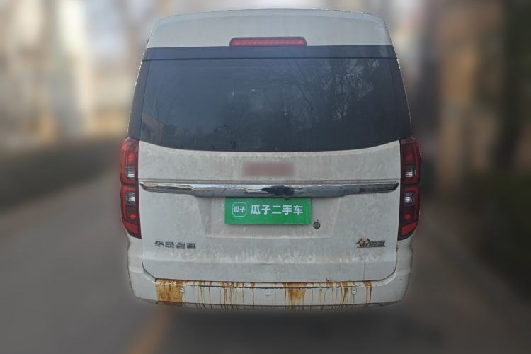 Used Jinbei Gold Hiace 2023 2.0L Passenger Van Engineering Lion 5/6/7 Seats Rear