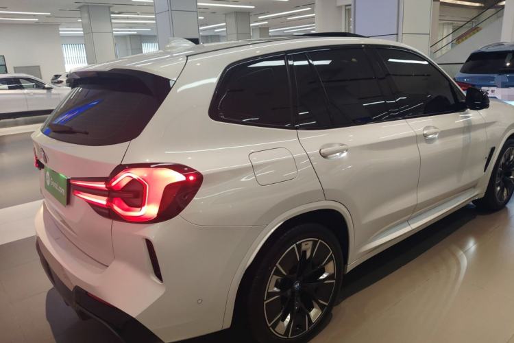 Used BMW iX3 2023 Leading Type
