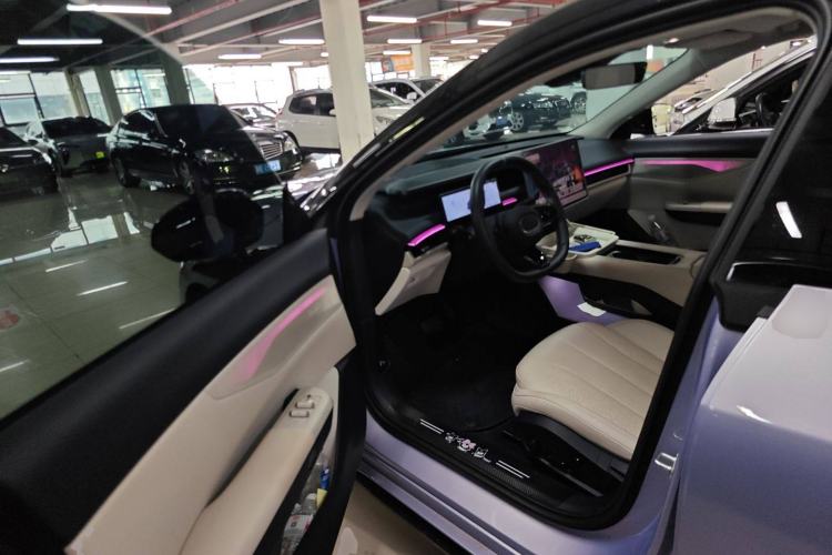 Used Lynk & Co 07 2024 EM-P 126 Long-Range Halo