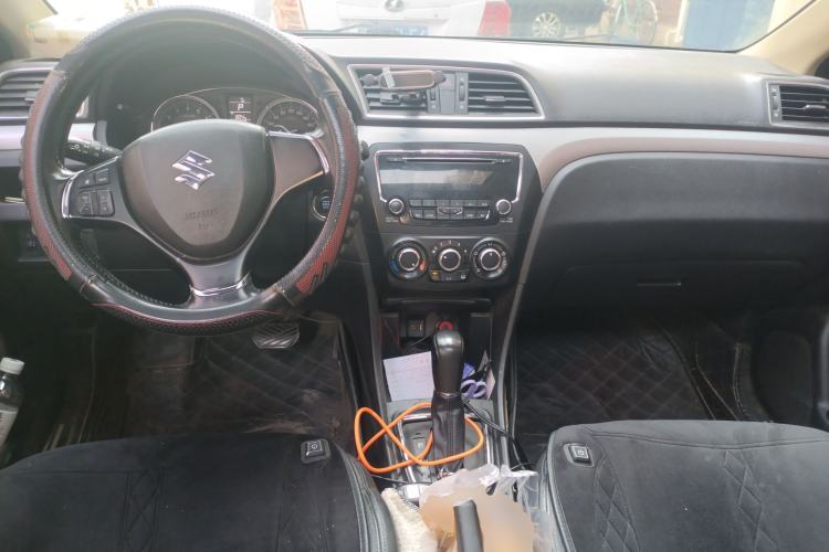 Used Suzuki Alivio 2015 1.6L Automatic Enjoyment Model Center Console