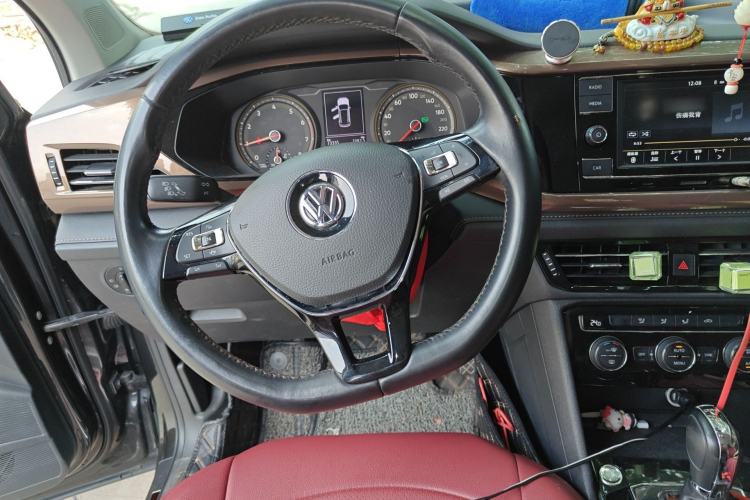 Used Volkswagen Tharu 2019 280TSI Two-Wheel Drive Comfort Edition China VI Standard Steering Wheel