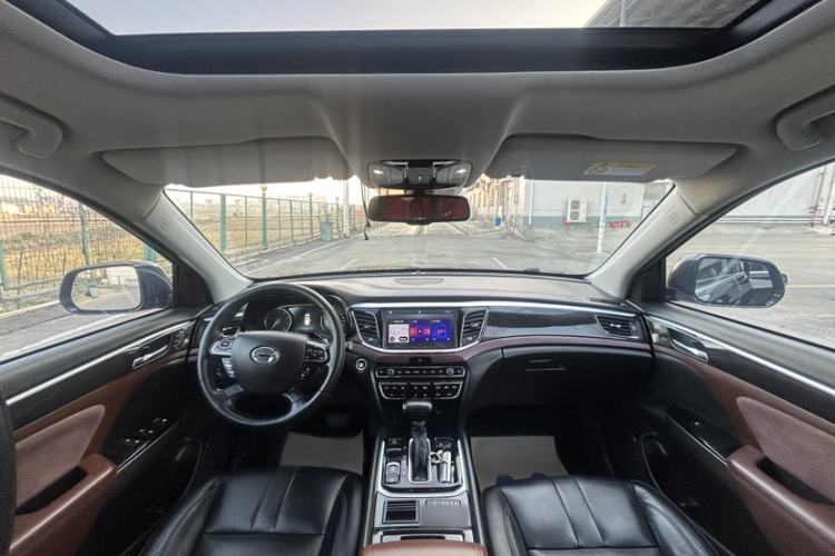 Used GAC Trumpchi GS8 2017 320T Two-Wheel Drive Luxury Smart Connectivity Version (7 Seats)