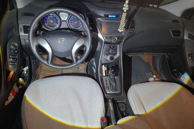 Used Hyundai Elantra (5th Generation / Langdong) 2015 1.6L Automatic Fashion Model