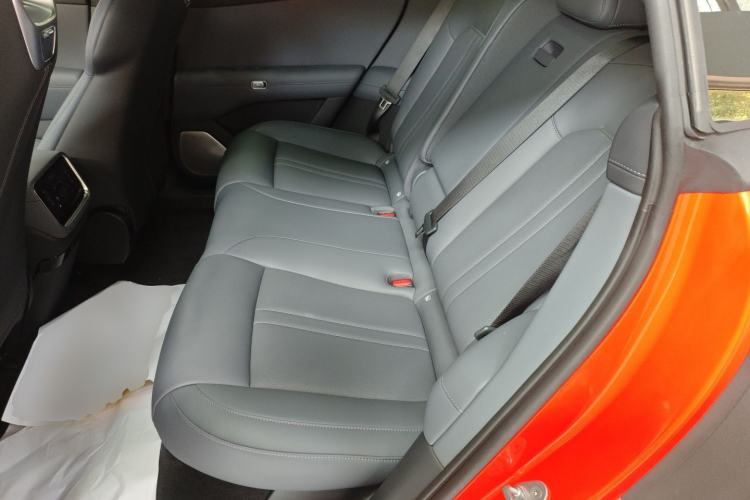 Used Xiaomi Auto YU7 2025 Ultra-Long Range Rear-Wheel Drive Version Left Rear Seat