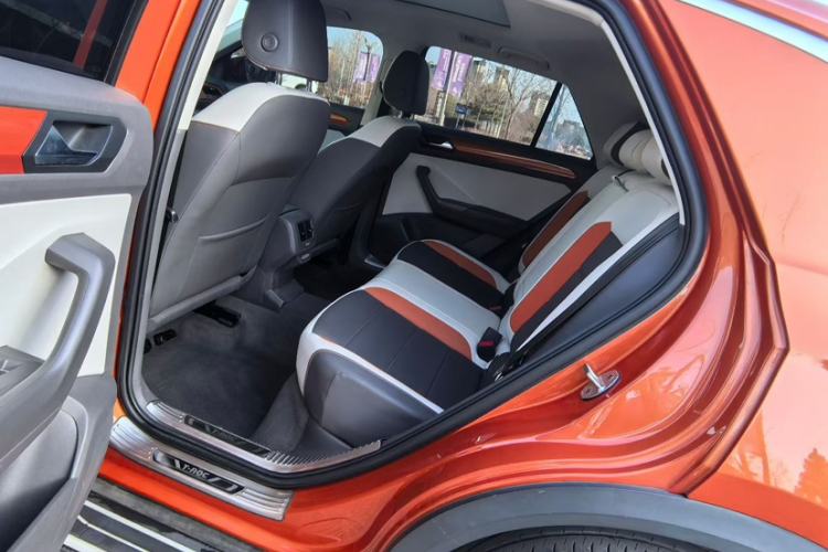 Used Volkswagen T-ROC 2018 280TSI DSG Two-Wheel-Drive Comfort Version China V Standard