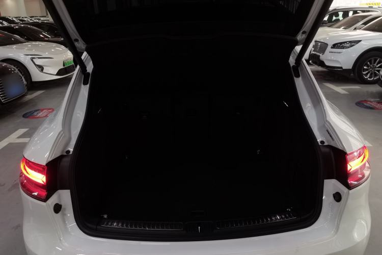 Used Porsche Macan 2024 Macan 2.0T Trunk