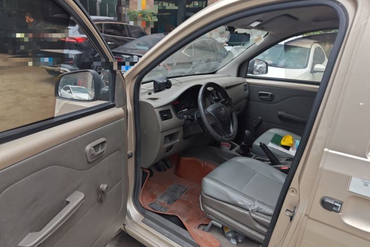 Used Wuling Rongguang V 2019 1.5L Van - Utility Model
