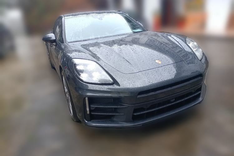 Used Porsche Panamera 2024 Panamera 2.9T Front Right 45 Deg