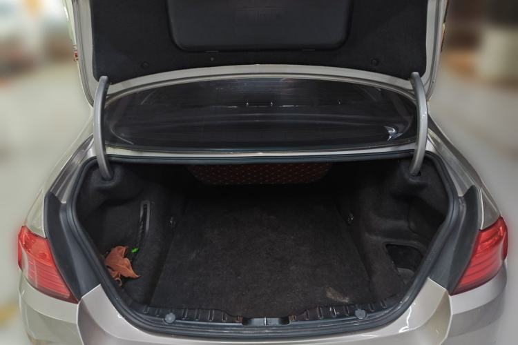 Used BMW 5 Series 2014 525Li Luxury Design Package Trunk