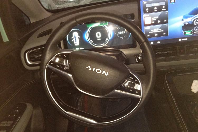 Used AION V 2022 Plus 70 Executive Edition Lithium Iron Phosphate Steering Wheel