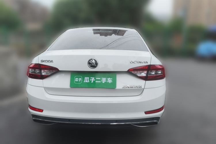 Used Skoda Octavia 2018 1.6L Automatic Luxury Edition Rear