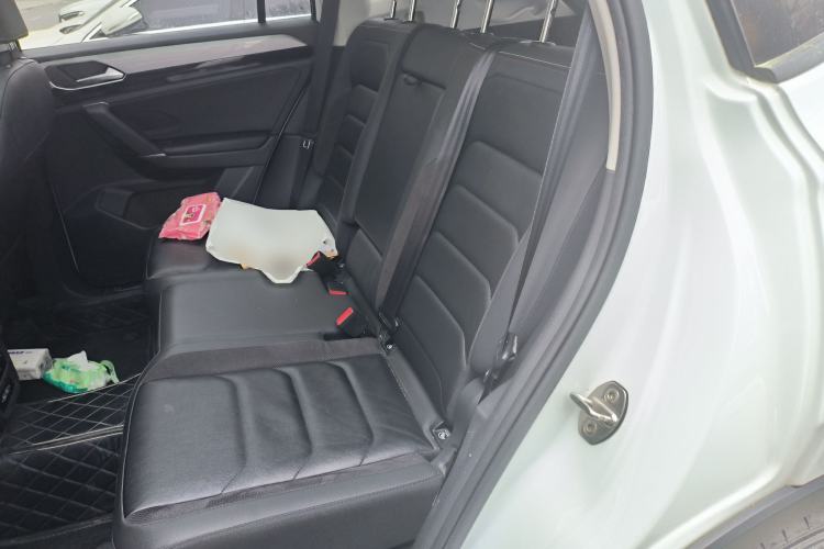 Used Volkswagen Tayron 2021 330TSI Two-Wheel Drive Luxury Smart Connectivity Version Left Rear Seat