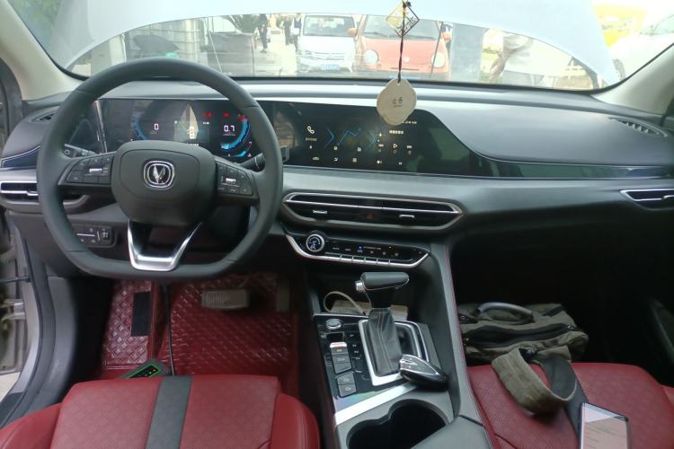 Used CHANGAN Eado 2021 PLUS Blue Whale NE 1.4T GDI DCT Prestige Model Center Console