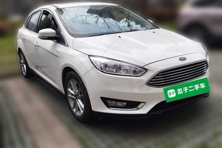 Used Ford Focus 2015 Sedan 1.6L Manual Fashion Edition