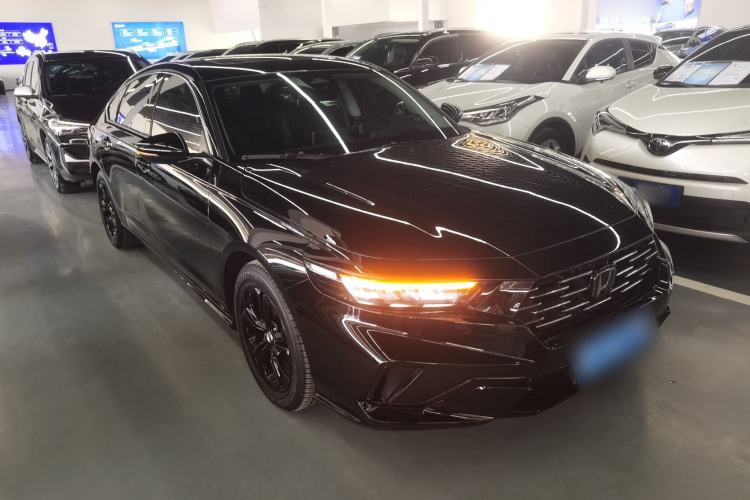 Used Honda Accord 2025 Sport Series 260TURBO Luxury Edition Front Right 45 Deg