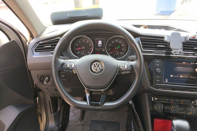 Used Volkswagen Tiguan L 2019 330TSI Automatic Two-Wheel Drive Panoramic Comfort Edition China V Standard Steering Wheel