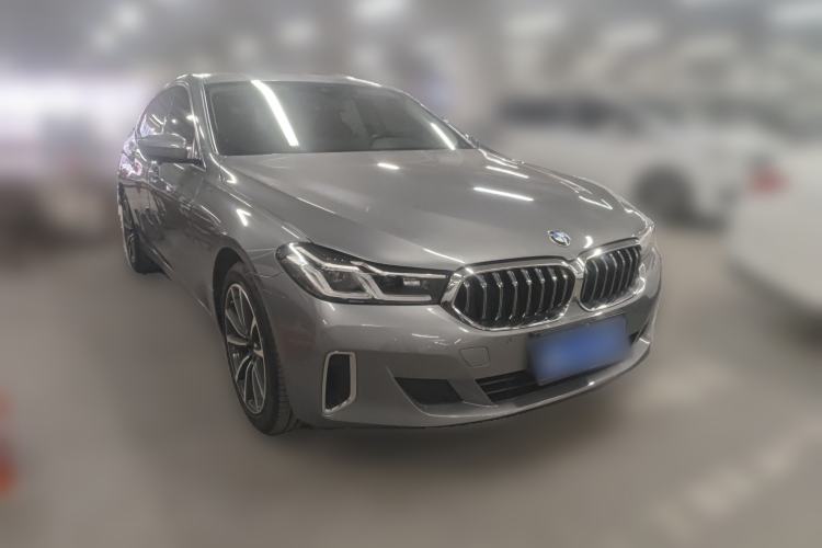 Used BMW 6 Series GT 2022 630i Luxury Design Package Front Right 45 Deg
