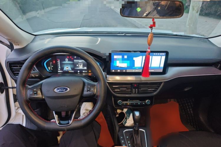 Used Ford Focus 2021 Sedan 1.5L Automatic Sharp Edition Center Console