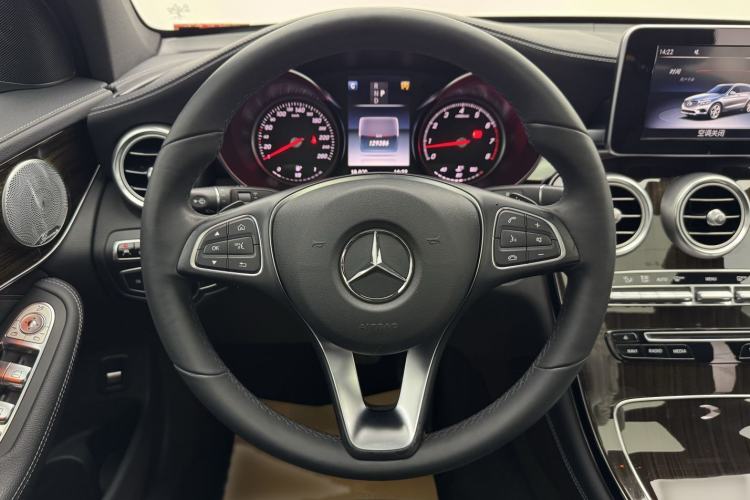 Used Mercedes-Benz GLC 2016 GLC 260 4MATIC Luxury Model